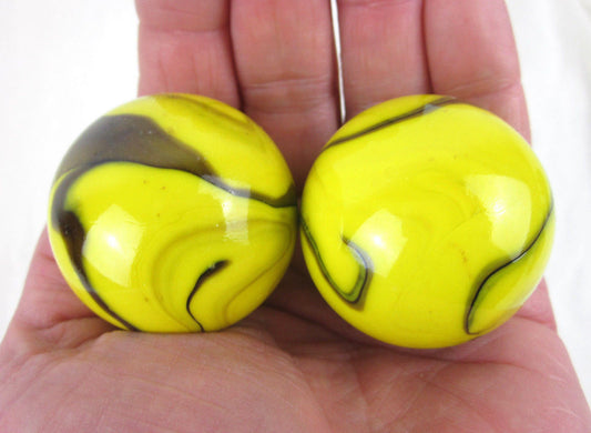 Big Game Toys 2pc Bumble Bee Glass Marbles